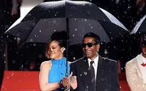 Rihanna khoe bụng bầu trên thảm đỏ Cannes