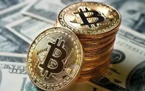 Hai thế cực đối lập giữa bitcoin và USD