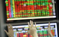 VN-Index quay đầu giảm hơn 9 điểm