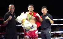 Võ sĩ Việt Nam giành đai ở đấu trường kickboxing Chiến binh biển cả