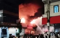 Cháy cửa hàng phụ tùng xe máy điện, nhiều tài sản bị thiêu rụi