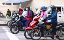 Hà Nội lạnh bất thường giữa mùa hè: Thời tiết "đảo chiều" và lời cảnh báo từ khí hậu
