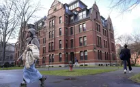 Tổng thống Mỹ cân nhắc chuyển tài trợ cho Harvard sang trường dạy nghề