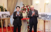 Chủ tịch nước và Tổng thống Hungary dự khai mạc triển lãm ảnh của nhiếp ảnh gia Hungary về Việt Nam xưa