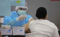 Thái Lan tăng sản xuất thuốc điều trị COVID-19 khi số ca mắc gia tăng