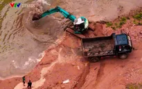 Hòa Bình: Ngày đêm khai thác cát trái phép ở lòng suối Nhạp
