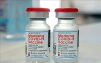 FDA phê duyệt vaccine COVID-19 thế hệ mới cho người cao tuổi