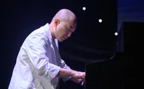 Diễn viên phim “Kính vạn hoa” kỷ niệm 30 năm hoạt động âm nhạc