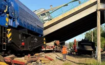 Sập cầu ở Nga đè lên đoàn tàu là do bị đánh bom