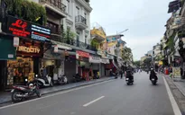 Nhiều hộ kinh doanh trên "đất vàng" Hà Nội đóng cửa bất thường