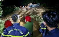 Xuyên đêm cứu 4 người mắc kẹt giữa dòng lũ ở A Lưới