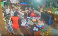 Mâu thuẫn tính tiền, khách nhậu rút dao đâm chủ nhà hàng nhập viện cấp cứu