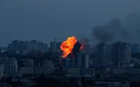 Tổng thống Trump 'ám chỉ' trừng phạt cả Nga và Ukraine