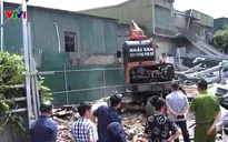 Cưỡng chế, tháo dỡ công trình vi phạm trên đất nông nghiệp ở xã Tân Triều, Hà Nội