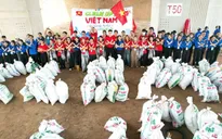 Hơn 200.000 tình nguyện viên tham gia nhặt rác trong chiến dịch “Clean Up Việt Nam”