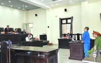 Lừa tiền bằng sổ đỏ giả, cựu nhân viên đất đai lĩnh án gần 20 năm tù