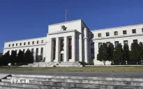 Fed chưa thể hạ lãi suất: Thuế quan là "nút thắt"?