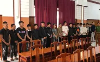 Khởi tố 26 thanh, thiếu niên mang hung khí đuổi chém nhau trên đường phố Ninh Thuận