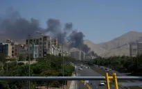 Israel đánh trúng cơ sở hạt nhân Iran dưới lòng đất