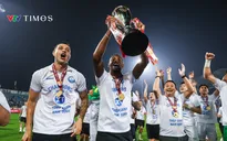 Nam Định nâng cúp vô địch V.League 2024/25 với hàng loạt thông số thống kê ấn tượng