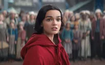 Rachel Zegler trị liệu tâm lý sau tranh cãi dữ dội về phim Snow White