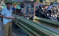 Xe tự chế "cõng" hàng dài giữa phố, CSGT Hà Nội vào cuộc quyết liệt