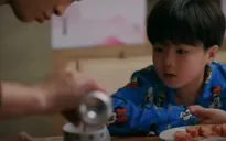 Cầu vồng ở phía chân trời: Chị Ngà giúp việc vẫn lén lút cho Khoai uống nước ngọt