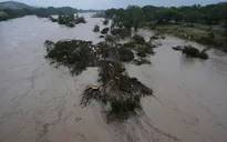 Người dân Texas (Mỹ) bàng hoàng sau trận lũ quét kinh hoàng