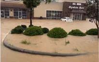Bão nhiệt đới Chantal đổ bộ vào bang North Carolina (Mỹ) gây lũ quét 