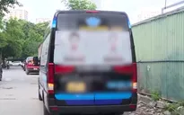 Xử phạt hàng loạt xe limousine dừng đỗ, đón trả khách sai quy định tại Hà Nội