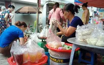 Hà Nội sẽ cấm túi nylon, hộp nhựa ở các chợ