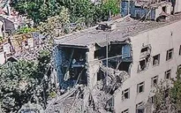 Ukraine không kích tòa nhà chung cư tại Nga, nhiều người bị mắc kẹt dưới đống đổ nát