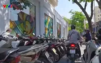 “Thổi” giá vé gấp 2 - 3 lần tại điểm trông giữ xe không dùng tiền mặt ở Hà Nội