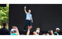Tim Cook đã đến lúc nên rời Apple?