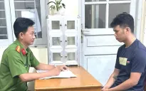 Nam thanh niên dùng thanh sắt đánh phụ nữ đi đường ngất xỉu để cướp tài sản