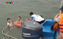 Cứu sống bé trai sau 4 tiếng mắc kẹt trong khoang tàu chìm trên Vịnh Hạ Long