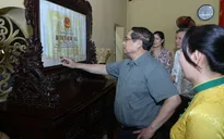 Thủ tướng thăm Lăng Thoại Ngọc Hầu và Miếu Bà Chúa Xứ núi Sam