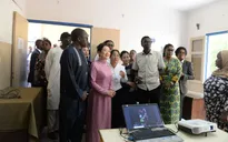 Phu nhân Chủ tịch Quốc hội thăm Trung tâm Hỗ trợ trẻ em tại Senegal