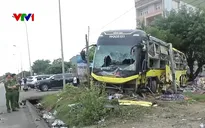 Thêm 1 nạn nhân tử vong trong vụ lật xe khách ở Hà Tĩnh