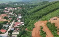 Sống gần chân đồi, bờ đê, nhiều người dân Thanh Hóa thấp thỏm lo sạt lở