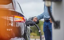 Châu Âu cán mốc một triệu điểm sạc xe điện