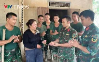 Chiến sĩ trẻ trả lại tài sản khi giúp dân khắc phục hậu quả thiên tai