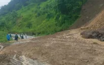 Điện Biên: Quốc lộ 12 sạt lở nghiêm trọng do mưa lũ