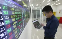 Khối ngoại bán ròng mạnh, VN-Index mất mốc 1.500 điểm