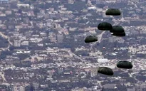 Tây Ban Nha thả hàng viện trợ xuống Gaza