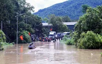 Bộ Quốc phòng điều máy bay cứu nạn 8 người dân tại tỉnh Sơn La bị cô lập, mắc kẹt do mưa lũ