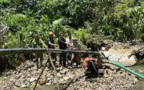 9 đối tượng khai thác vàng trái phép dưới lòng suối ở Tuyên Quang