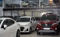 Người tiêu dùng dè dặt với xe ô tô xăng cũ, thị trường chờ đợi làn sóng điện hóa