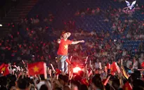 V Fest - Thanh xuân rực rỡ: Khán giả bùng nổ cảm xúc, các nghệ sĩ choáng ngợp