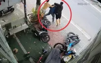 Nam thanh niên vờ hỏi mua vàng rồi cướp giật